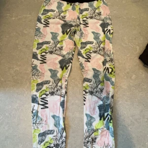 Idrottsbyxor till barn - Storlek 170 på barn