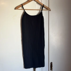 Shaping-klänning! - Helt ny