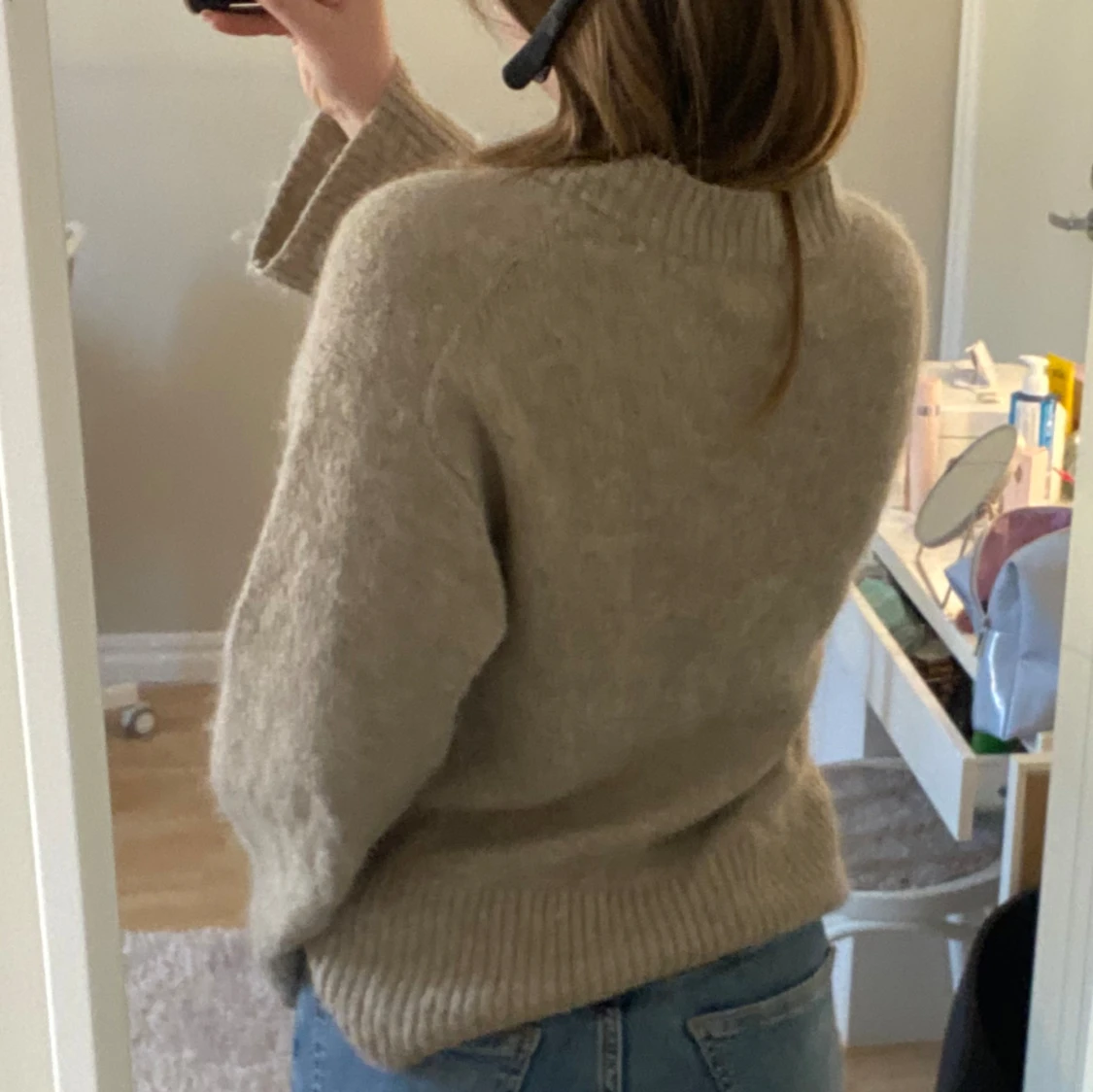 V-ringad stickad tröja  - 91