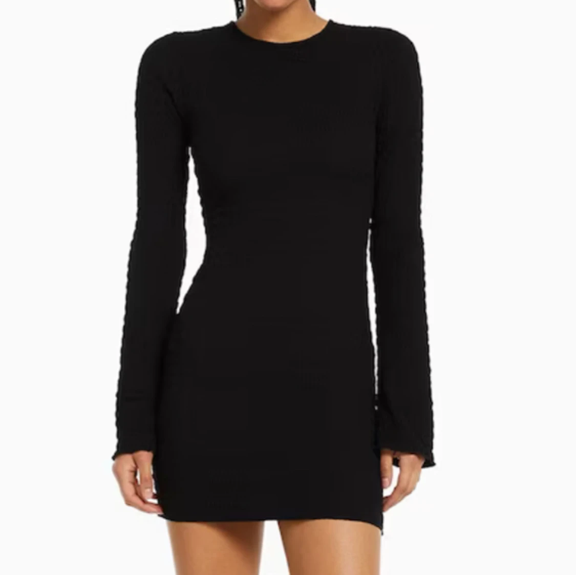 Klänning med öppenrygg - 90