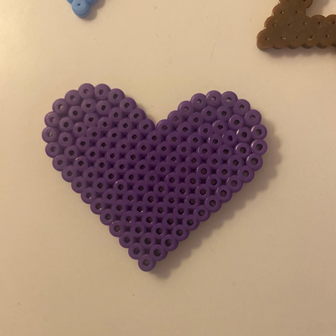 Enfärgade pärlplattor  - 93