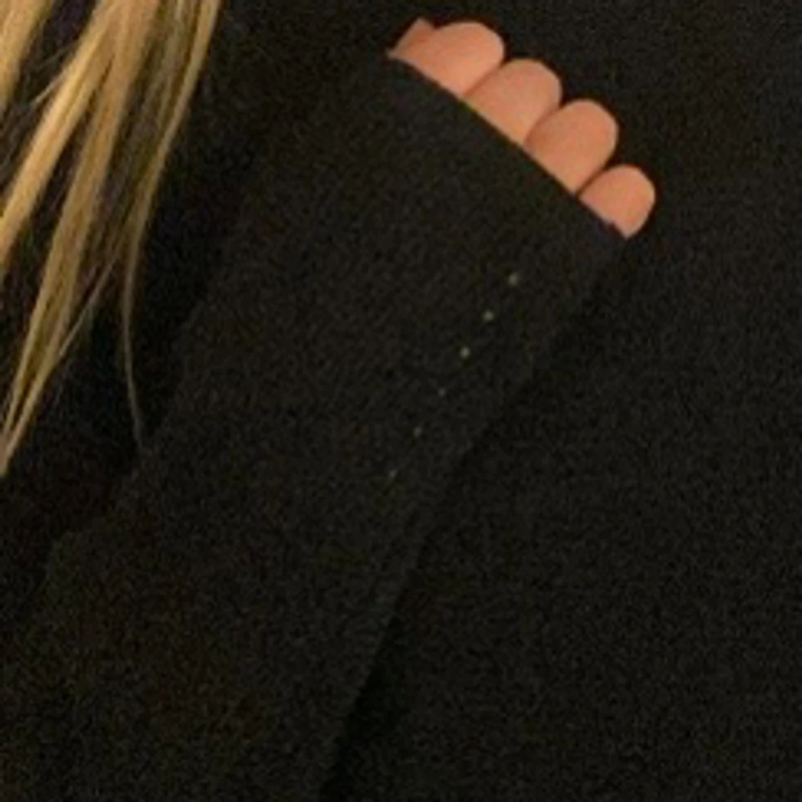 Svart stickad ❤️‍🔥❤️‍🔥 - 91