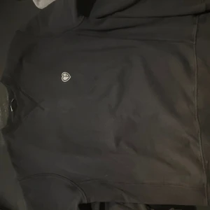 Dior  - Dior sweatshirt  New price 1300$  Condition very good  I’m a size M and this fits perfect oversize as its XL But feels like L  Discontinued 