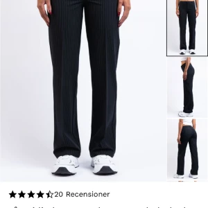 Madlady kostymbyxor  - Säljer mina kostymbyxor från Madlady då dom är för korta för mig! Har använt dom ungefär 5 gånger. Hör av dig om du vill ha fler bilder!😁