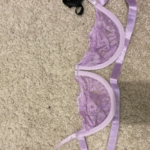 Lila topp - Lila topp, endast testad för liten. Passar a/b storlek