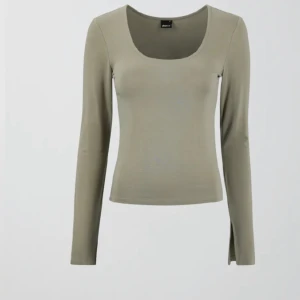 Gina soft touch Jersey top  - Säljer denna eftersom den har kommit till användning fåtal gånger.