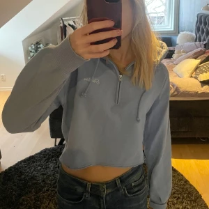 Hoodie - Blå hoodie från Hollister 