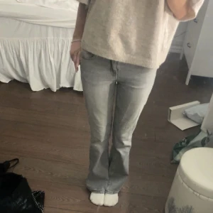 Lågmidjade jeans - Lågmidjade jeans från Gina Young st152 men passar mig som är 160, använda en gång 