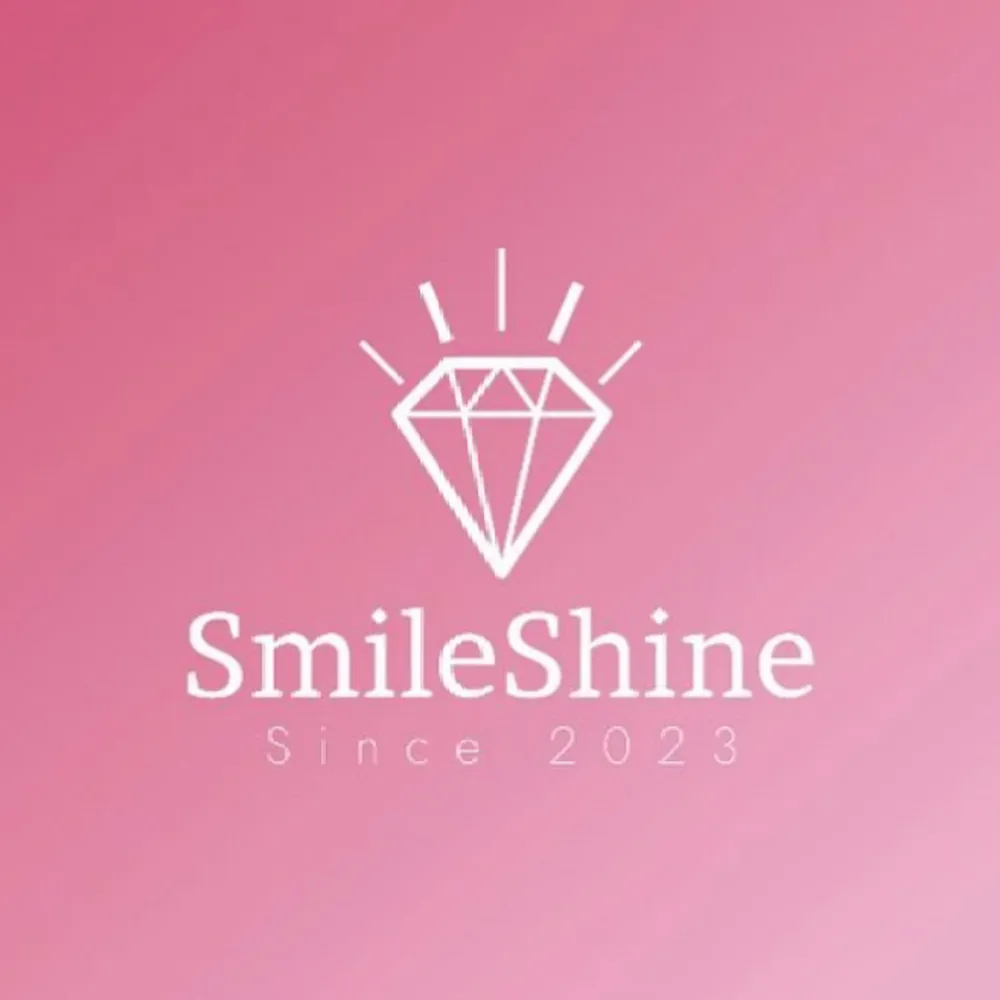 Vi är tre tjejer som har ett UF-företag och säljer tandsmyckes kit✨ Instagram: Smileshineuf . Accessoarer.