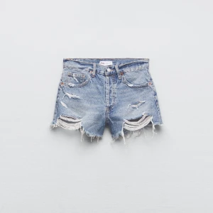 Zara shorts  - Säljer ett par helt nya zara shorts men prislappen kvar. Säljer pga av att dom inte passar🥰