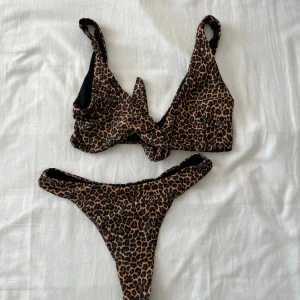 Bikini set - Jätte gulligt och snyggt bikiniset som jag växt ur! Det är från Nelly och endast använda ett fåtal gånger!🫶🏼💘☀️