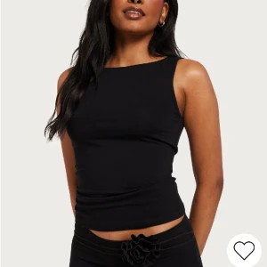 Nelly topp - ” everyting soft top” från Nelly💗 Endast testad!! 