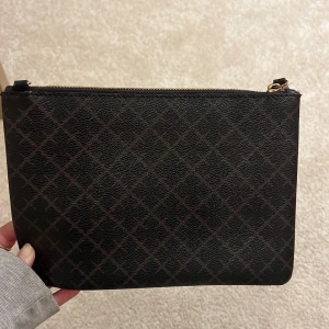 Malene Birger väska  - Superfin väska, väskan saknar band 