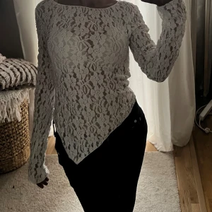 Spetströja - Jättefin spetströja från Gina tricot som inte kommer till användning