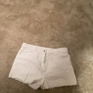 Vita Shorts  - Superfina shorts från zalando