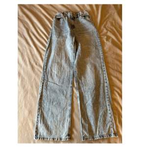 Ljusblå Lindex jeans Storlek:152 Använda men i fint skick 
