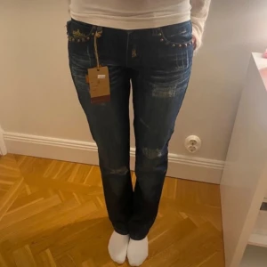 Lågmidjade jeans  - Säljer för att dom nt passar (lånade bilder) köparen står för frakten. 💗