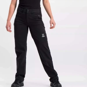 Haglöfs byxor  - Äger denna haglöfs byxan i strl 38. Använde den 3 ggr bara sen har den bara legat i garderoben, därav noll skador och helt nyskick. Öppen för att diskutera pris 🫶🏻Nypris 1200kr