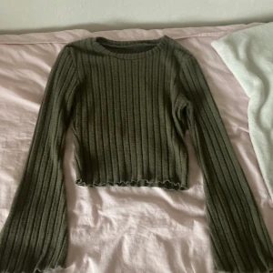 SHEIN - Grön tröja från SHEIN 