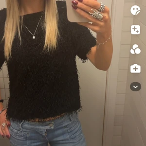 Trekvarts tröja  - Så fin tröja köp på Plick 