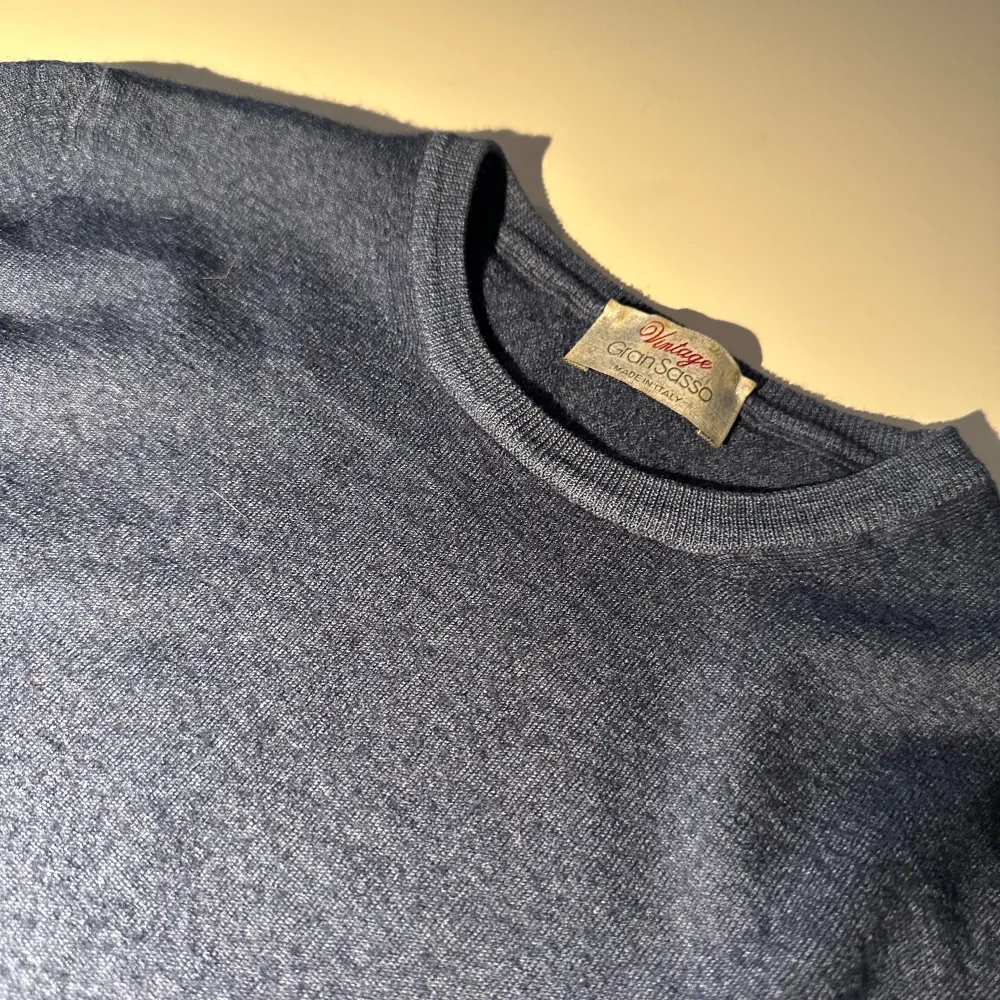 En riktigt snygg Gran Sassa tröja | skick 9/10 | storlek S passar Xs | nypris 1800kr. Tröjor & Koftor.