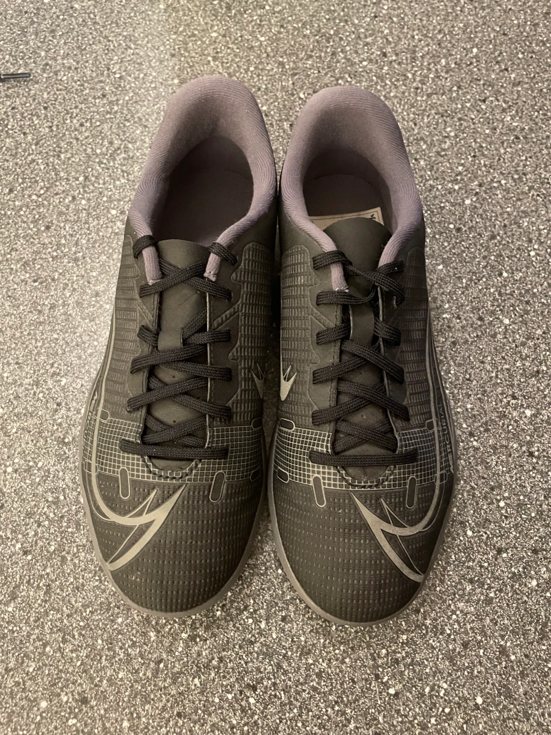 Inne idrotts skor storlek 37’5