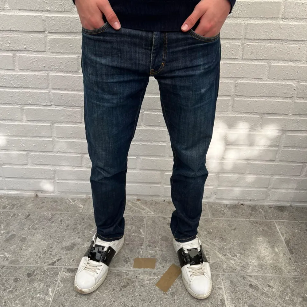 J.lindberg slim jeans || Bra skick || Passar 170-175cm || Skriv vid minsta fundering! Mvh, CH . Jeans & Byxor.