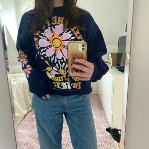 Sweatshirt - Sweatshirt med fint tryck!