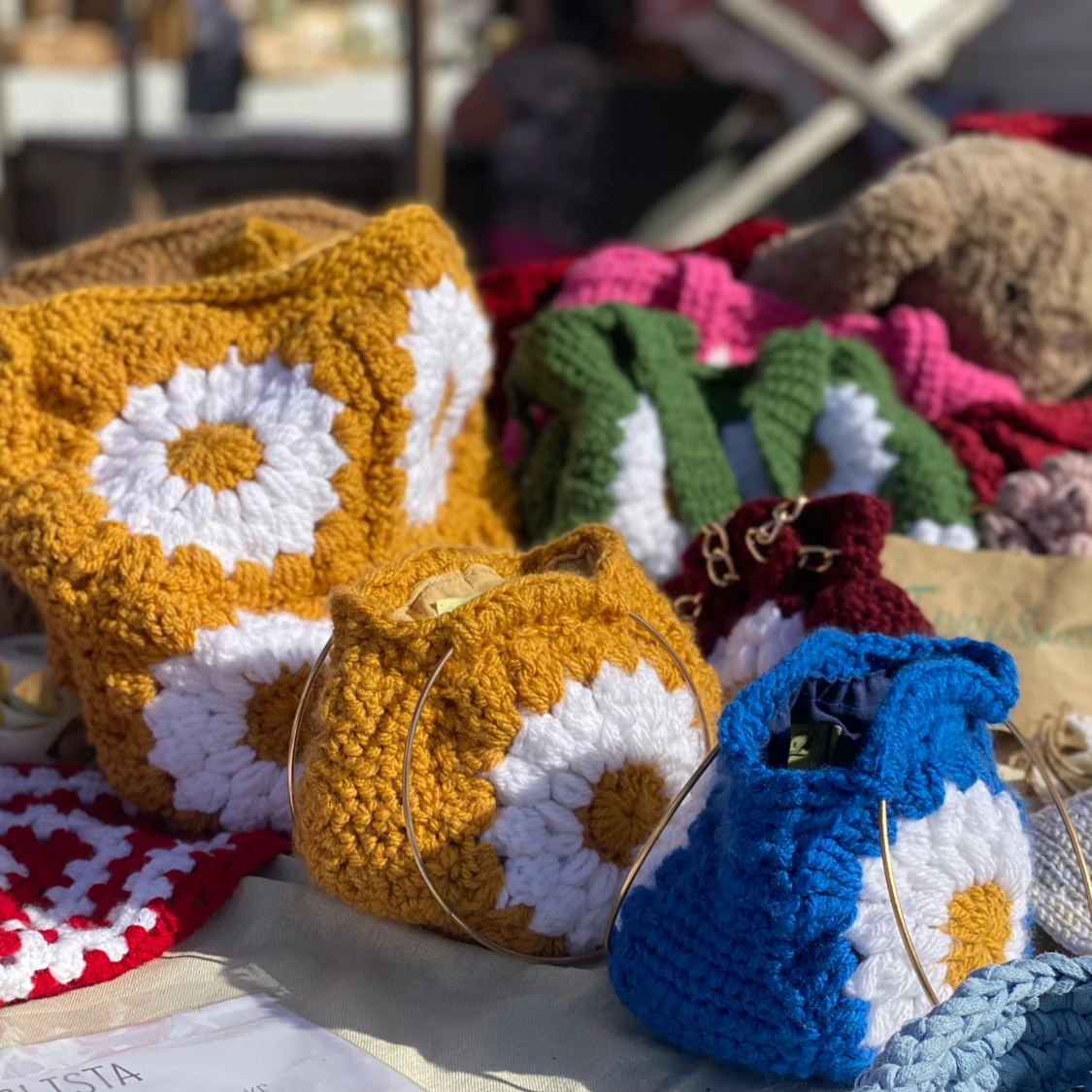 Handgjord väskor och gosedjur 