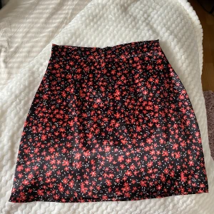 Kjol - Oanvänd kjol från boohoo🤩