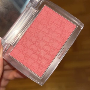 Dior blush - Helt ny, inte använd  Nypris - 489 