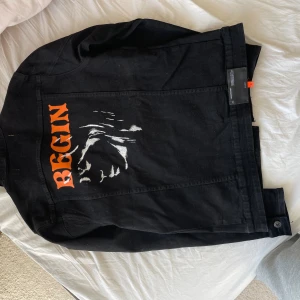 Nice outfit  - It’s good Jean can fit everyone 