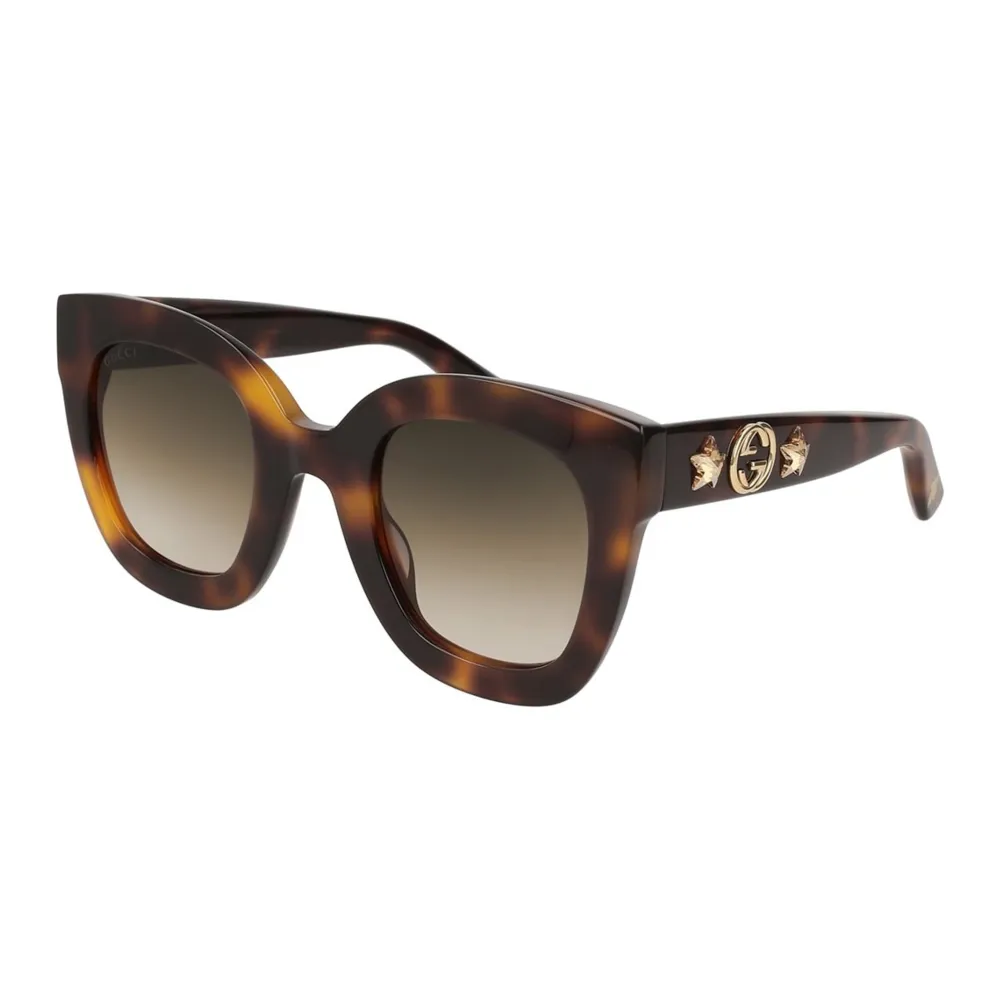 Bruna melerade solglasögon från Gucci i modellen GG0208S Sparsamt använda Inköpspris 3500 :-   Fodral medföljer. Accessoarer.