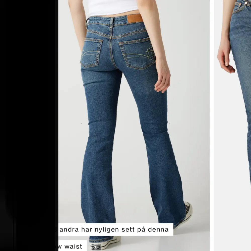 Säljer mina skit snygg bootcut jeans få dom ej kommer till användning eftersom att dom är för stora💗 använd ca 2 gånger och är i nyskick pris kan diskuteras💓💓. Jeans & Byxor.