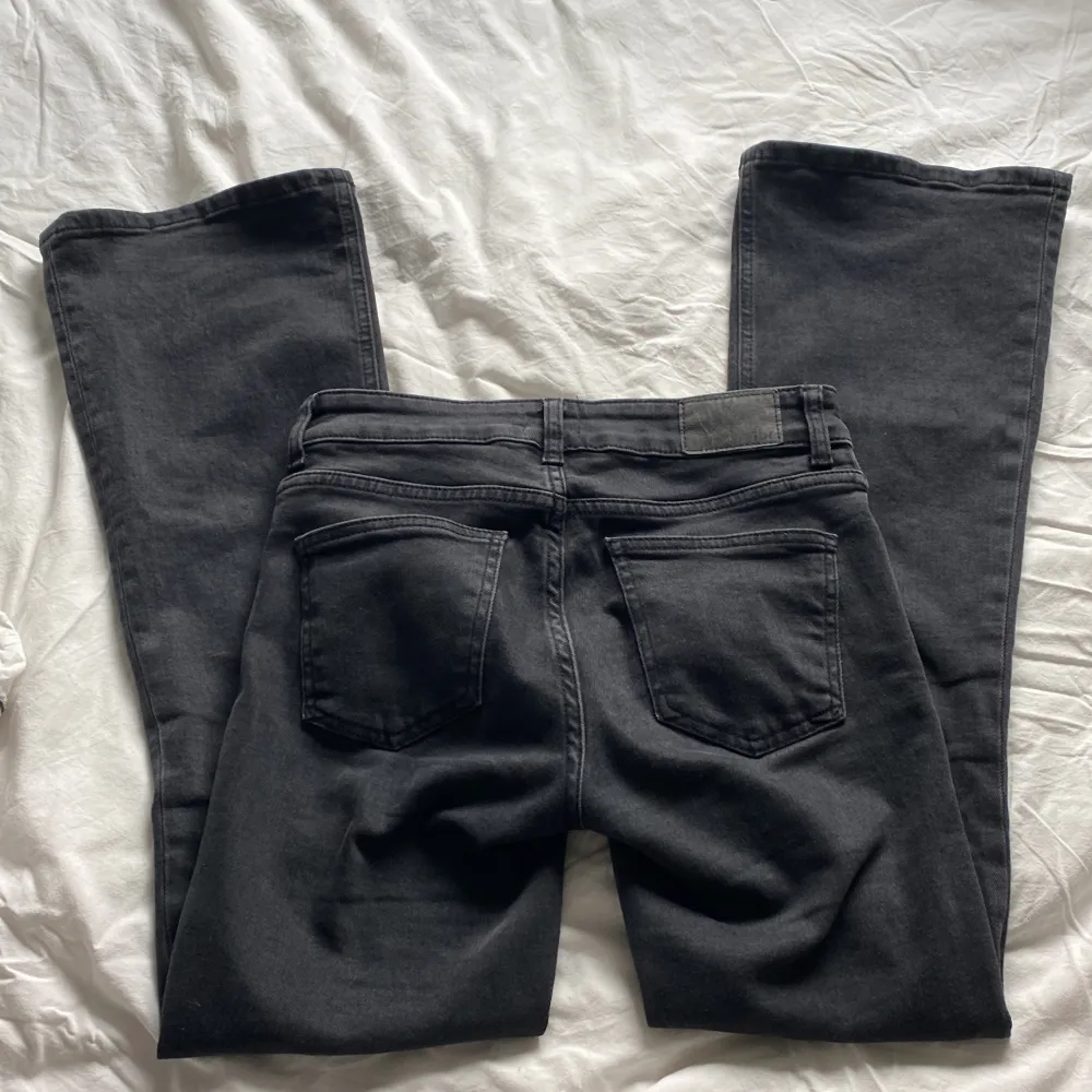 Low boot jeans från lager 157, storlek XS short lenght! Känns som nya, inga bilder på pga för små. Jeans & Byxor.