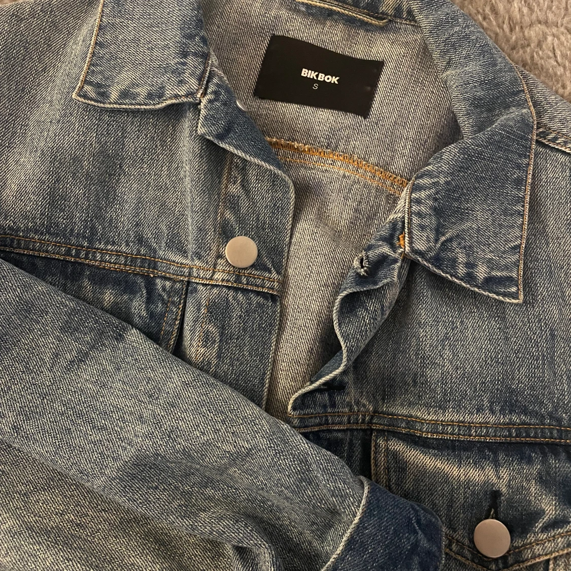 Ljus jeansjacka - 90