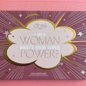 Ciate London Power Woman palette - Ciate London Power Woman palette.  Ciates Ögonskuggepalette. I am a Woman Whats your superpower?