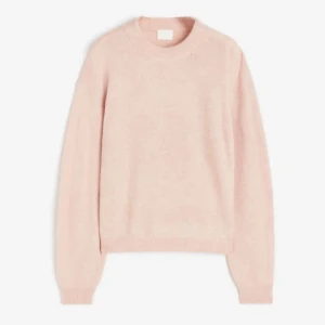 Rosa stickad tröja - En jätte skön tröja som är i nyskick! Endast använt 1 gång🎀