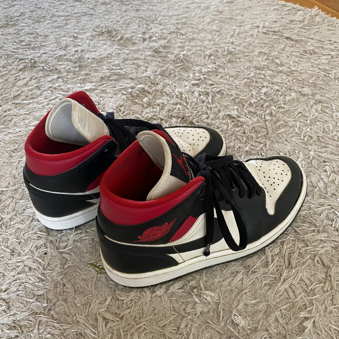 Skor air jordans 1 mid  - 90