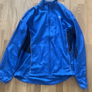  Karrimor vindjacka - Karrimor vindjacka i fint skick