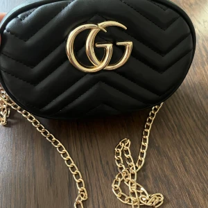 Väska  - En väldigt fin väska som är aldrig använd 