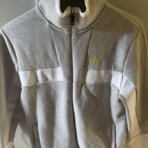 Hugo boss  - Äkta, pris kan diskuteras  Kom privat för mer bilder 