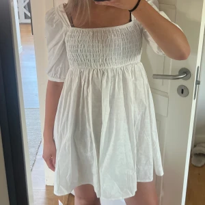 Finaste klänningen - Helt ny klänning, lappen kvar!❤️❤️passar S!