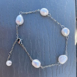Armband - Smycken från vårat Uf-företag som nu är på utförsäljning!💕 Alla smycken kvar 1,2 och 3 