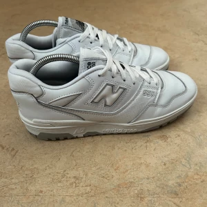 New balance 550 vitt  - Cond 7/10  Storlek 42,5 