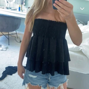 Kjol - Säljer denna jätte jätte fina kjol/toppen då den inte längre kommer till användning ❤️ pris kan diskuteras 