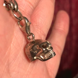 Thomas sabo berlock  - Döskalle  Äkta silver 