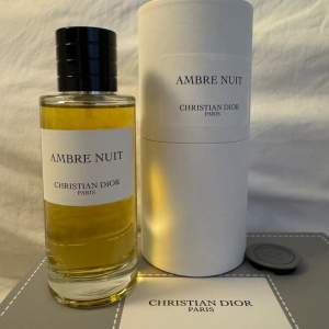 Säljer min 125 ml parfym från Dior Amber Nuit endast testad 2-3 gånger nypris 3000