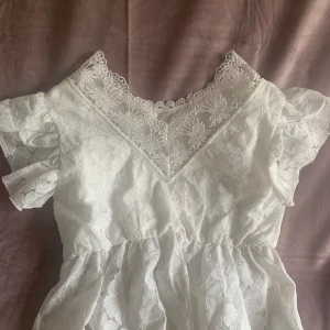 Fin topp💗 - Säljer en fin topp som inte kommer till användning💗ny skick 