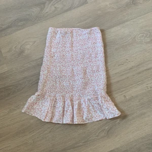 Rosa kjol - Rosa tight kjol ifrån Bikbok💕